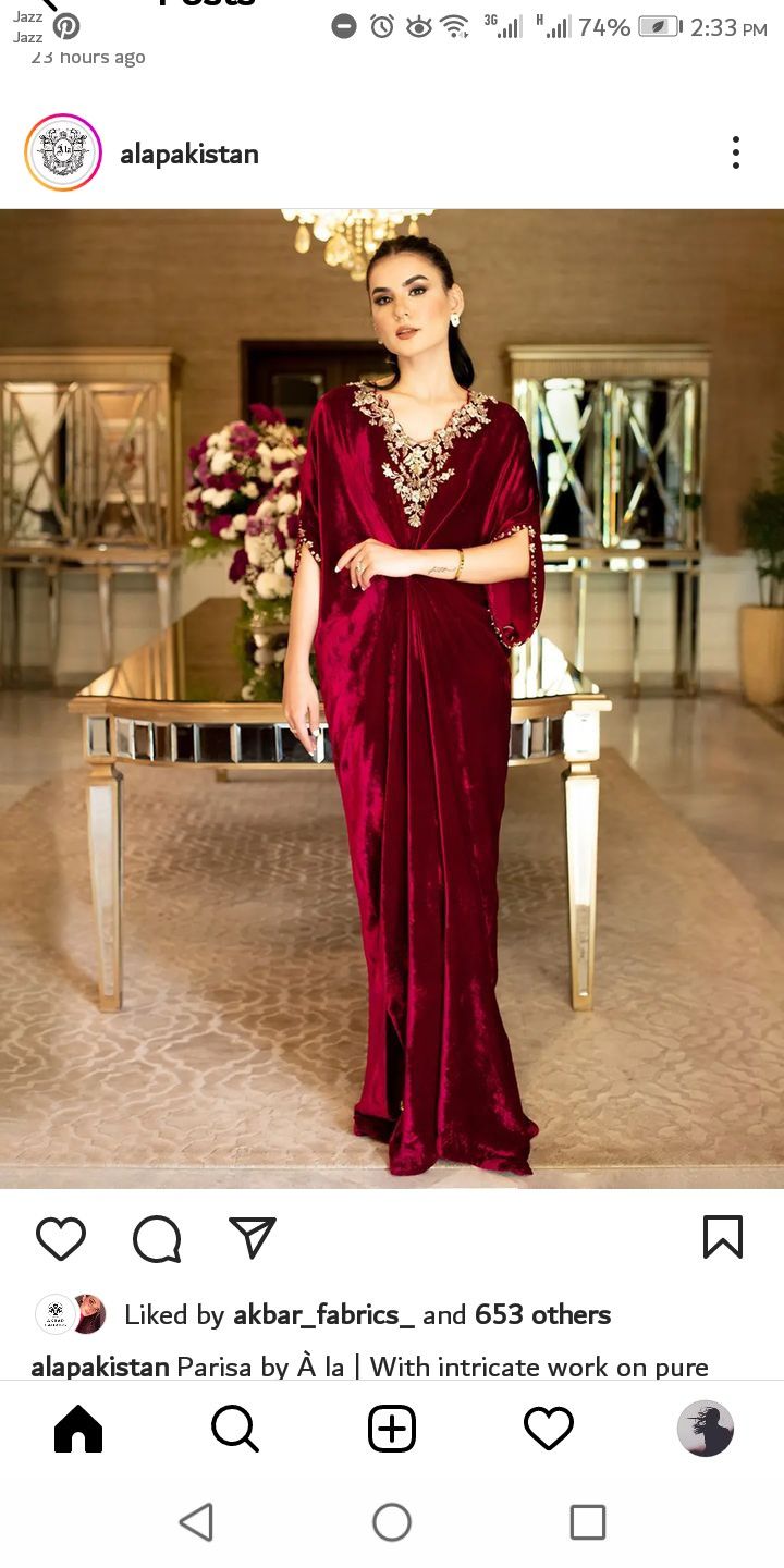 Red Kaftan Dress, Velvet Kaftan Dress, Velvet Kaftan, Red Kaftan, Boubou Styles, Pakistani Actors, Kaftan Designs, Velvet Dress Designs, Drape Dress