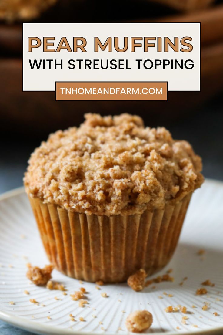 Pear Muffins with Streusel Topping Pear Muffins Recipes, Muffins With Streusel Topping, Pear Muffins, Pear Dessert, Muffin Streusel, Filled Muffins, Pear Recipes, Streusel Topping, Recipes To Make