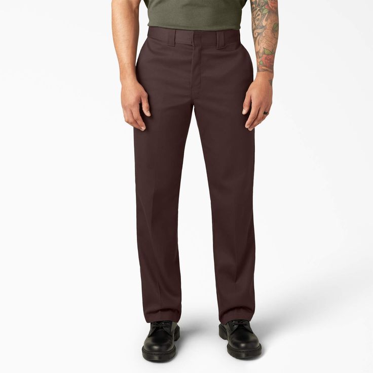 Iconic since 1967, Dickies 874® FLEX Work Pants have stood the test of time by adapting to your needs. Enhanced with our FLEX fabric technology, these modern men's work pants are designed to give you all-day comfort and freedom in your movement. The high-rise waist and slightly tapered leg adds style, and the moisture-wicking properties of the twill fabric keep you cool and dry. They're wrinkle-resistant, too. You can trust and rely on these Men's 874® FLEX Work Pants throughout your workday. Classic Cargo Pants For Streetwear, Brown Dickies, Dickie Work Pants, Dickies 874, Mens Work Pants, Dickies Pants, Fabric Technology, Carpenter Jeans, Hem Style