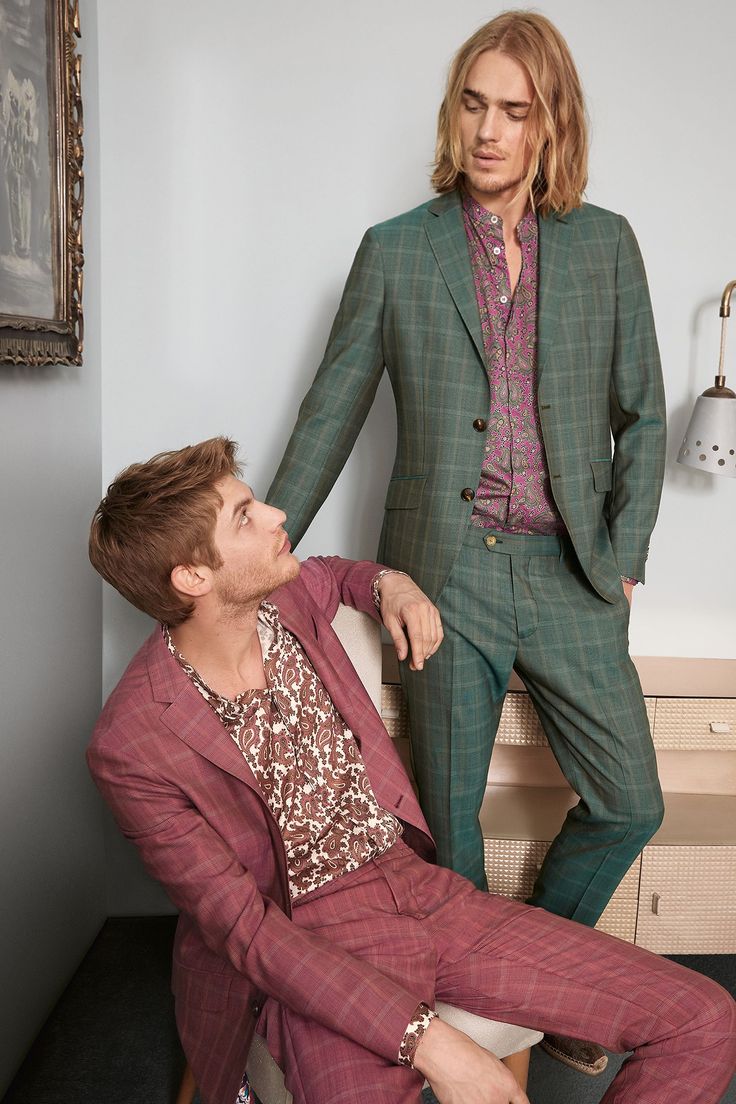 Etro Spring 2018 Menswear Fashion Show Mens Fashion 2018, Man In A Suit, Best Mens Fashion, Mens Fashion Urban, Mens Fashion Classy, Latest Mens Fashion, Menswear Collection, Sneakers Men Fashion, Fashion 2018