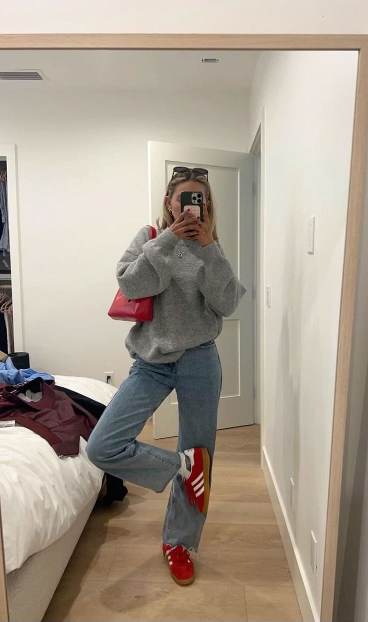 Outfit For Class College, Fall Outfits For Class College, Europe Aesthetic Outfit Fall, Cardigan And Sneakers Outfit, Winter Class Outfits College, Fall Outfit Inspo Casual, Ireland Winter Outfits, Red Sneaker Outfit, Boston Aesthetic Outfits