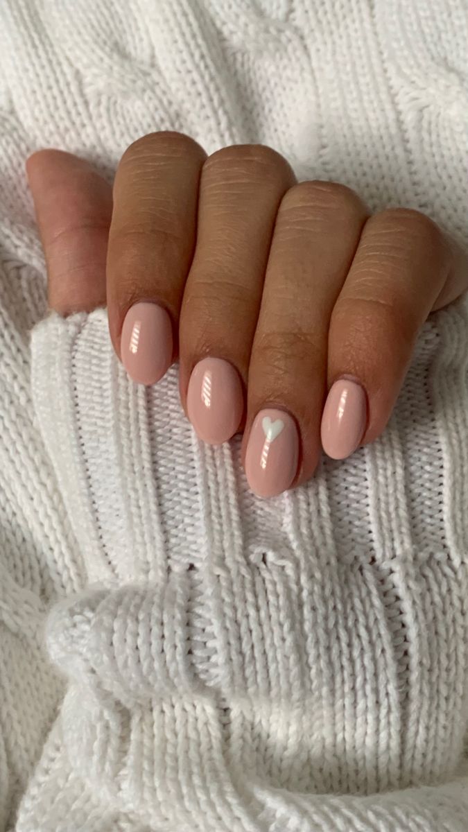 Small Nails Ideas Simple, Giving Birth Nails, Nails For Baby Girl Arrival, Hope Nails Design, Small Oval Nails, Labor Nails, Hope Nails, Nurse Nails, Olive Nails