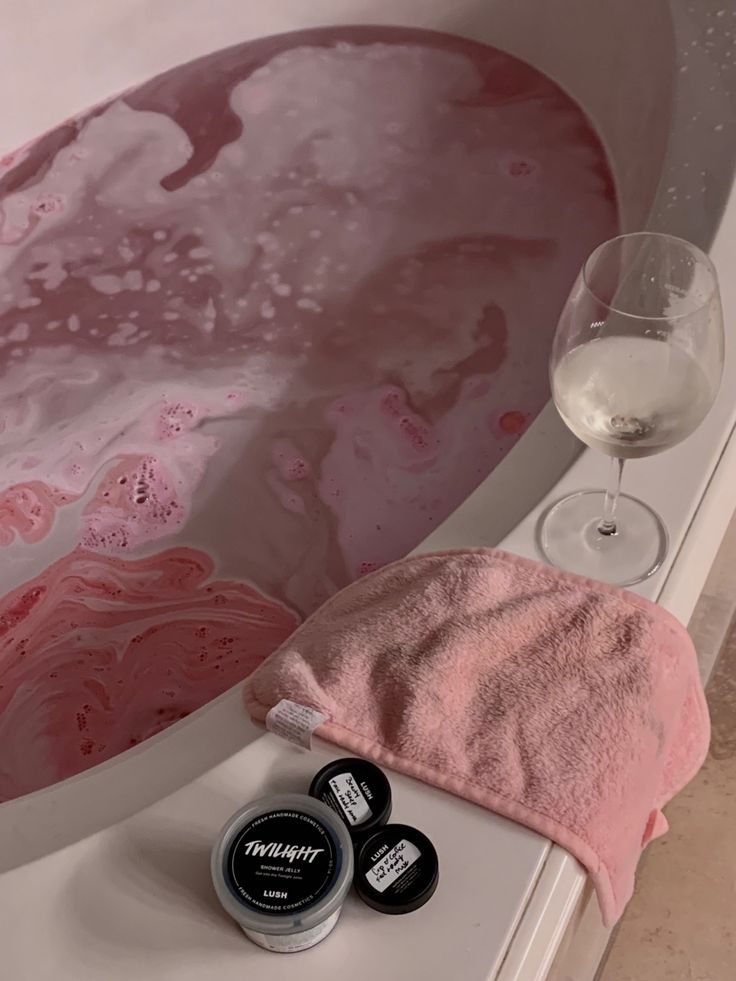 Bath bombs, wine, and Lush skin care Cute Bubble Bath Pics, Bubble Bath Self Care, Pink Bath Products, Baths Aesthetics, Pink Bath Aesthetic, Lush Bath Aesthetic, Bath Aesthetic Girl, Bubble Bath Ideas, Bath Time Aesthetic