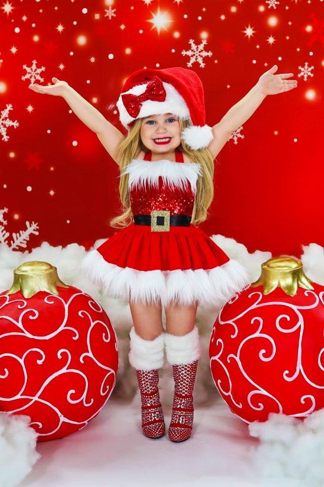 Merry Christmas Outfit, Make Santa Claus, Christmas Dance Costumes, Santa Claus Dress, Funny Christmas Hats, Christmas Porch Decorating Ideas, Origin Of Christmas, Baby Pageant, Mermaid Tails For Kids