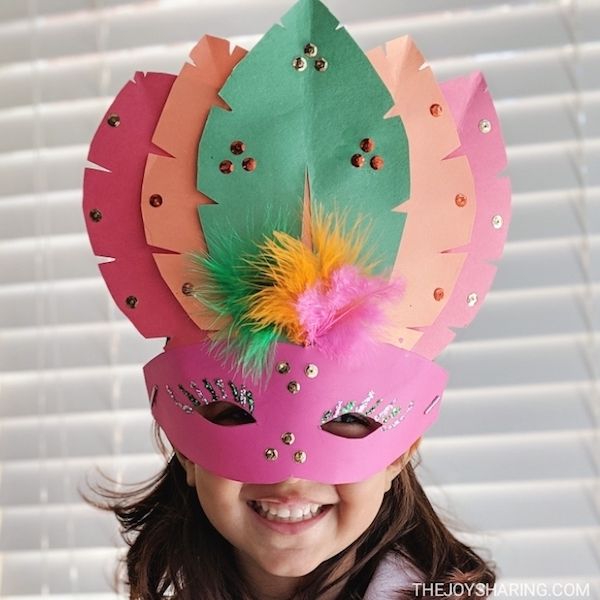 DIY Paper Mask Craft for Kids Diy Party Mask, Paper Mask Diy, Paper Face Mask, Mask Craft, New Year's Eve Crafts, Carnival Crafts, Mardi Gras Crafts, Fest Temaer, Costume Carnaval