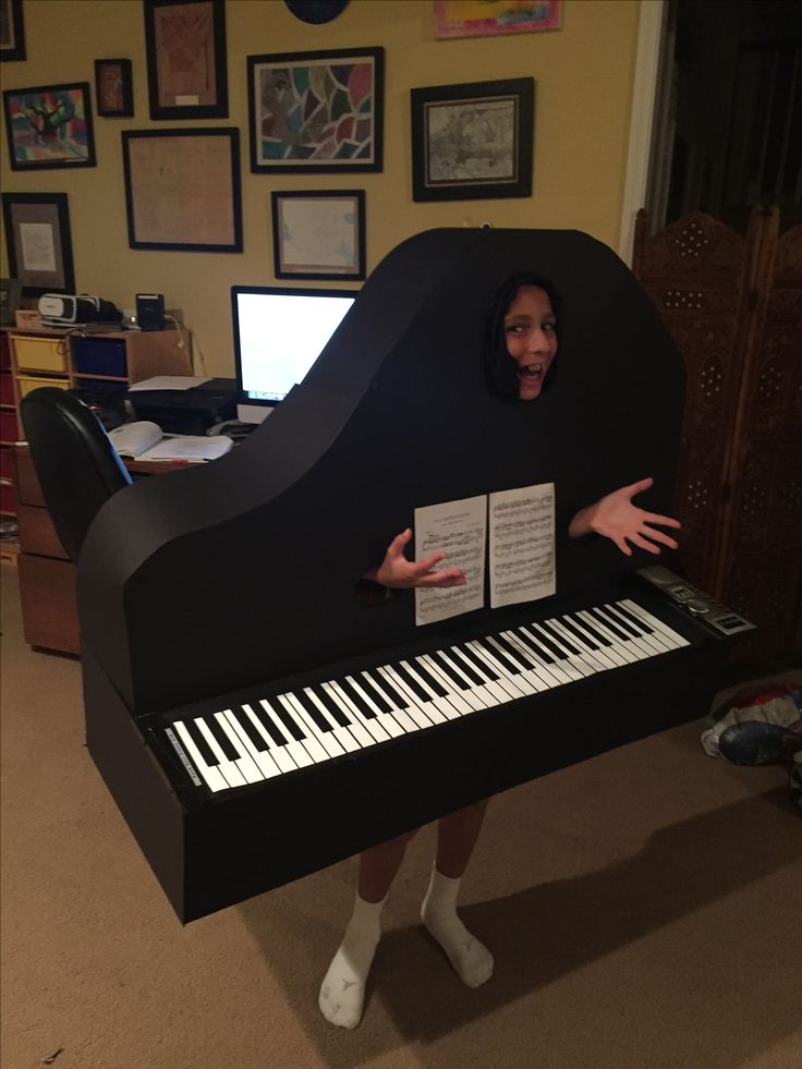 Piano costume outfit, DIY , Halloween Music Halloween Costumes, Rockstar Halloween Costume, Piano Costume, Diy Pet Costumes, Female Costumes, Halloween Costume Kids, Gifts For Music Lovers, Note Music, Dj Images Hd