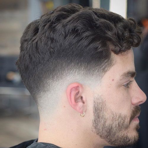 Curly Hair Fringe with Low Bald Fade and Beard Low Bald Fade, Curly Men, Types Of Fade Haircut, Curly Hair Fringe, Best Fade Haircuts, Short Haircuts For Men, Low Skin Fade, Low Fade Haircut, Haircuts Ideas