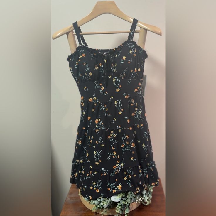 Never Worn Nwt Material: 92% Polyester/8% Spandex Can Be Worn With Or Without Removable Straps Box#0 Long Pink Floral Dress, Yellow Flower Dress, Lace High Low Dress, Ruffle Bodycon Dress, Ruffle Bodycon, Dress Cottagecore, Orange Midi Dress, Black Skater Dress, Summer Dress Patterns