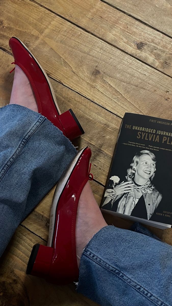 #repetto #balletflats #flats #bookclub #ballerinas #balletaesthetic #red #redshoes #maryjanes #redaesthetic #redballetflats #cherry #cherryred #autumn #sylviaplath #book #literature #bookclub Flats With Dress, Date Night Outfit Red, Repetto Camille, Ballet Core Aesthetic, Repetto Ballet Flats, Red Ballerinas, Shades Of Maroon, Red Ballet Flats, Ballerina Outfit