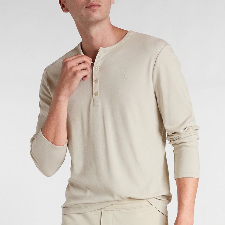 This Long Sleeve Henley Is A Style Essential For Every Season. Rock It With Shorts On Cool Summer Nights Or Layer It Up With Jeans For Fall Days. - 4 Button Henley Placket - Long Sleeves - Straight Hem - Cotton This Ivory Colored Medium Henley Is New Without Tags. Washed, Hung Dried, But Never Worn. Perfect Condition. Spring Button-up Henley With Buttons, Spring Button-up Henley, Classic Cotton Henley For Spring, Spring Casual Henley With Button Closure, Spring Button-up Henley With Button Closure, Fitted Casual Henley With Button Closure, Spring Relaxed Fit Henley With Button Closure, Relaxed Fit Henley For Spring Loungewear, Spring Henley With Relaxed Fit For Loungewear