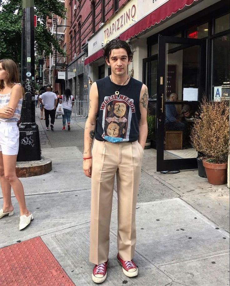 Outfit Hombres, Laufey Concert, Neutral Fits, Masc Lesbian, Mike Patton, Matty Healy, Mens Outfit Inspiration, Mens Fashion Streetwear, Indie Aesthetic