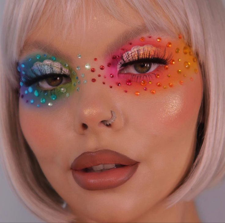 Rainbow coloured eyeshadow with rhinestones & glowy skin, ombré brown lip Avant Garde Makeup Editorial, Editorial Makeup Looks, Makeup Avant Garde, Editorial Makeup Creative, Fashion Editorial Makeup, Angel Makeup, Makeup Creative, Angel Energy, Rainbow Eyes