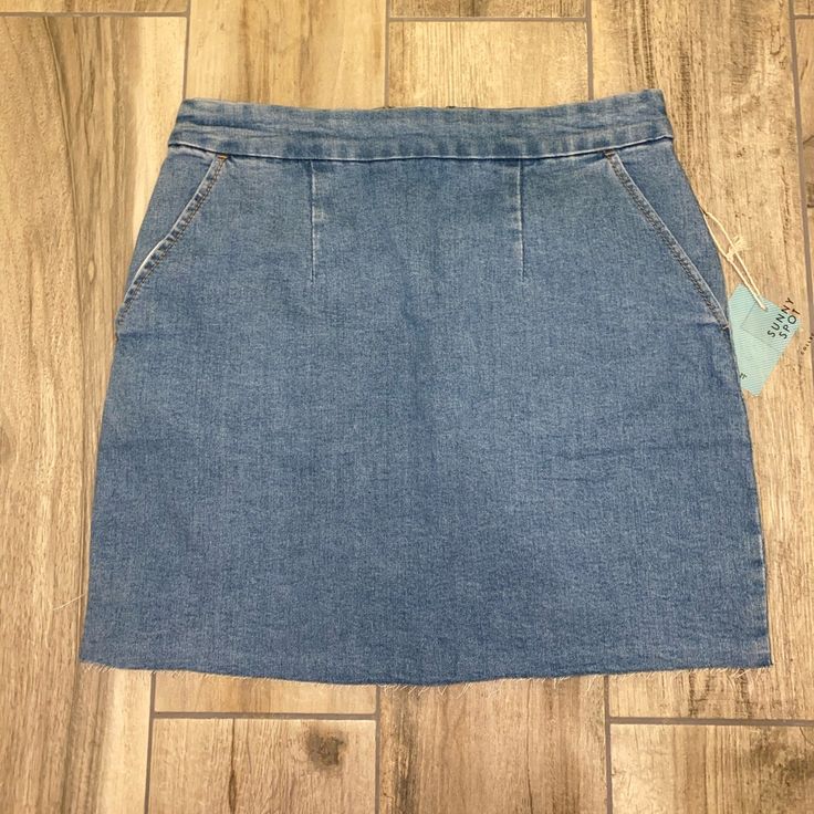 Stretchy Denim With Raw Edge And Zipper Back Nwt Never Worn! Size S But It’s A Larger Fit Forever 21 Denim Blue Denim Bottoms, Forever 21 Denim Blue Jeans, Forever 21 Medium Wash Denim Bottoms, Medium Wash Denim Bottoms Forever 21, Forever 21 Denim Bottoms With Frayed Hem, Forever 21 Denim Blue Cotton Bottoms, Forever 21 High Waist Denim Skirt, Forever 21 High-waist Denim Skirt, Forever 21 Medium Wash Denim Skirt For Spring