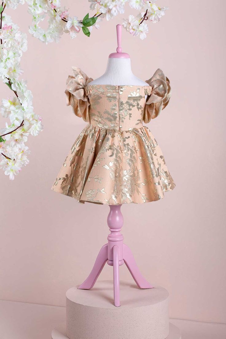 Details Fabric: Brocade fabric, cotton lining. Powder 3D floral gold print dress Boat collar 3D flower pattern on the shoulders Knee-length skirt Suggestions for the use of Rosa Powder Party Dress Special designer easter girl dress Princess concept birthday dress Flower girl dress for Special Occasion Girls party dress for family events Thanksgiving Dress Click for more information about orders. Silver Flower Girl Dress, Toddler Girl Christmas Dresses, Girls Gold Dress, Dress For Special Occasion, Purple Flower Girl Dress, Girl Green Dress, Purple Girls Dress, First Birthday Dress, Flower Girl Dresses Blue