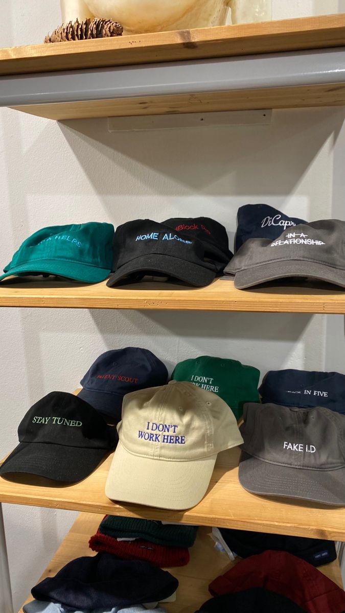 Caps Aesthetic, Cap Business, Sporty Cap, Backwards Hat, Co Company, Cap Store, Trendy Caps, Masc Outfits, Hat Aesthetic