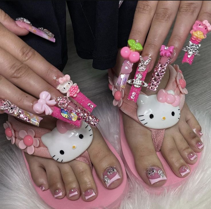 Hello Kitty Charm Nails, Ducks Nails, Acrylic Nails Toes, Random Nails, Xxl Nails, Cutesy Nails, Airbrush Nail Art, Charm Nails, Nails 23