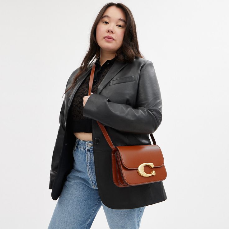 An every day superstar our Idol is one major mini bag. Crafted of our luxe refined leather with a high shine finish the foldover silhouette features an oversized magnetic C closure. Perfectly sized for all of your essentials it’s finished with a detachable crossbody strap and a chunky chain-link strap (for when you’re feeling a little fancy). | Coach Idol Bag - Women's Purses - Brass/burnished Amber Coach Idol Bag, Women's Purses, Womens Purses, Crossbody Strap, Cloth Bags, Chain Link, Mini Bag, Bags Women, Amber