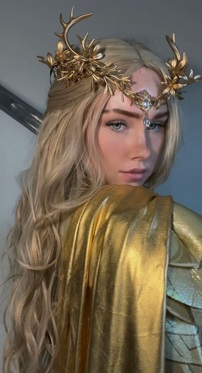 @meghanfireheart #aelin #aelingalathynius #aelinashryvergalathynius #throneofglassseries #throneofglass #kingdomofash #sarahjmaas Aelin Galathynius Halloween Costume, Throne Of Glass Costume, Aelin Costume, Aelin Gold Nightgown, Aelin Galathynius Costume, Fae Halloween Costumes, Throne Of Glass Cosplay, Golden Fairy Costume, Aelin Galathynius Cosplay