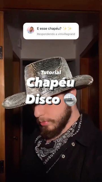 a man wearing a cowboy hat in front of a mirror with the words chapeur disco on it