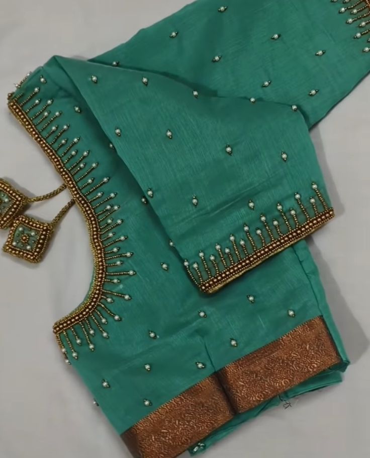 Maggam Work For Green Blouse, Simple Neck Aari Design, Sky Blue Colour Blouse Designs, Modal Blouse Designs, Simple Aari Blouse Designs For Beginners, Basic Aari Work Blouse Design, Green Aari Work Blouse Design, Blouse Simple Work Designs, Green Blouse Embroidery Designs