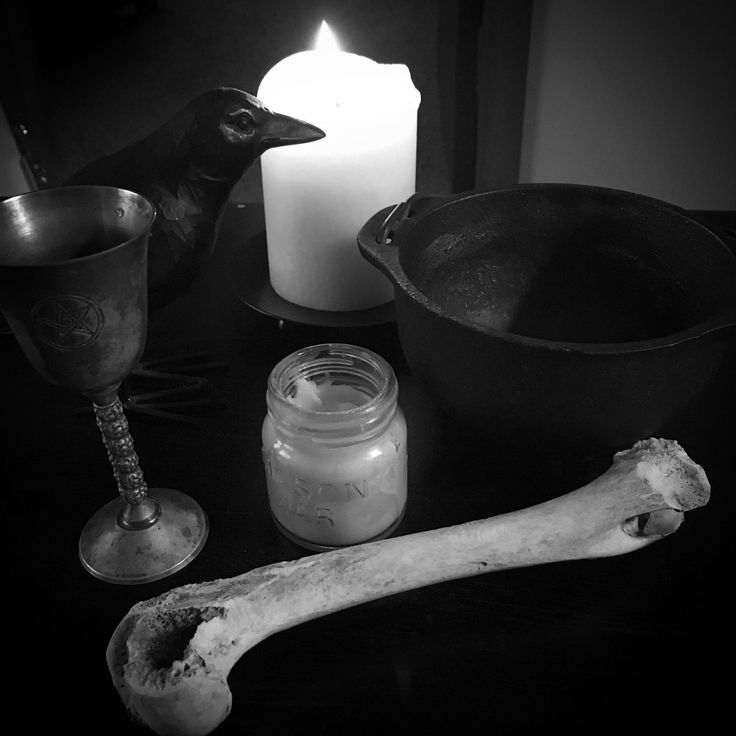 Crossing the Hedge | Flying Ointment - By Athame and Stang via Patheos.com Poison Path, Flying Ointment, Witchy Journal, Recipe For Beginners, Traditional Witchcraft, Books I Read, Plant Magic, Witch Stuff, Witch Diy