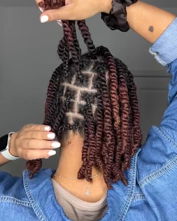 I cannot get over how amazinggg these twists turned out 😍🩷 @gracedbydre at @loveleyshairsalon really did her big one on these! 🤩 Currently going on two weeks and they’re still looking goodt 🤭 how long do yall keep your mini twists in? Big Spring Twist, Chunky Twists, Natural Twists, Protective Hairstyles For Natural Hair, Spring Twists, Big Twist, Natural Hair Twists, Mini Twists, I Can Not