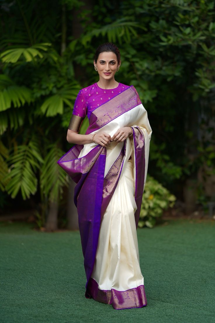 Blouse Designs For Kanjivaram Saree, Purple Kanjeevaram Saree, Kanjivaram Sarees Silk Blouse Design, Offwhite Saree With Contrast Blouse, Dark Purple Saree Blouse Combination, Violet Pattu Saree, Pattu Saree Look, Kanjivaram Saree Blouse Design, Silk Saree Blouse Designs Patterns