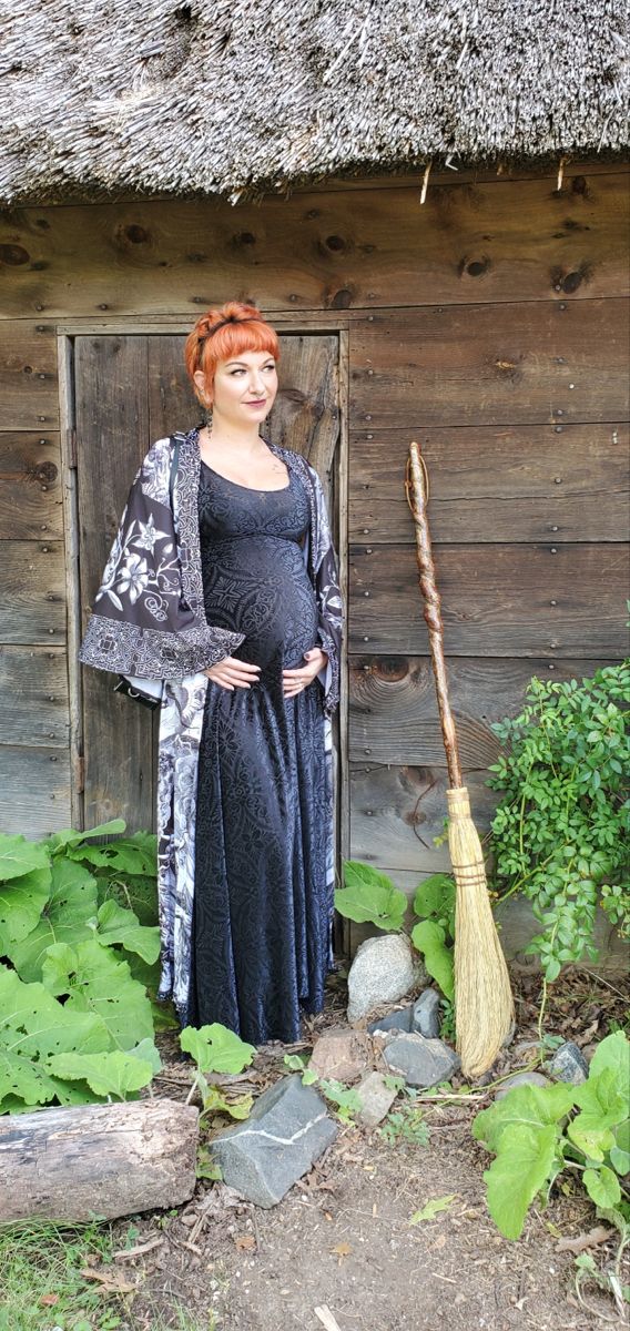 #salem #salemma #pioneervillagesalem #hocuspocus #maternity #witchy #witchyvibes #blackmilk #blackmilkclothing #spooky #spookyseason #momtobe Witchy Maternity Outfits, Goth Pregnancy, Punk Maternity, Pioneer Village, Whimsy Goth, Alt Outfits, Maternity Outfits, Black Milk Clothing, Pregnancy Outfits