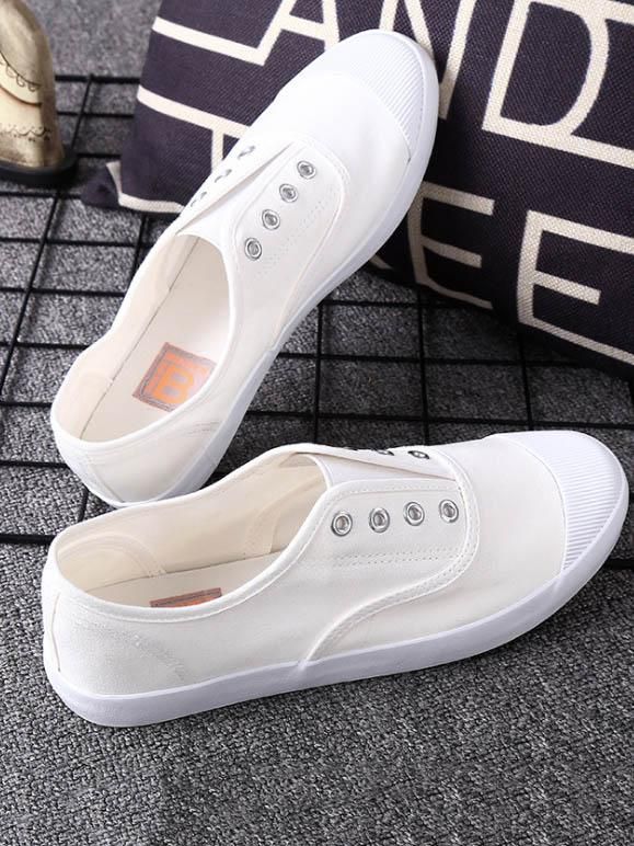 Sku CY-!19385 Material Canvas Style Flat with Feature Slip-on Occasion Going out , Casual Heels Height Flat (≤1cm) Seasons Spring , Summer , Autumn Type Flats Color BLACK,WHITE,GRAY Size 39,40,41,42,43 New Size chart: Please consult the size chart we provide for this item's measurements to help you decide which size to buy. White Slip On Vans Outfit, Everyday Shoes, Casual Heels, 2019 Fashion, Sneakers Outfit, Fashion Tips For Women, Autumn Fashion Women, Ladies Tops Fashion, Vans Classic Slip On Sneaker