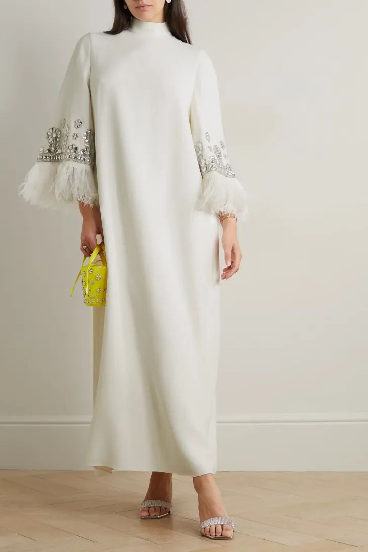 Wedding Dress With Feathers, Andrew Gn, Crepe Gown, Mode Abaya, Modesty Fashion, Designs For Dresses, Modest Fashion Outfits, Abayas Fashion, Abaya Fashion