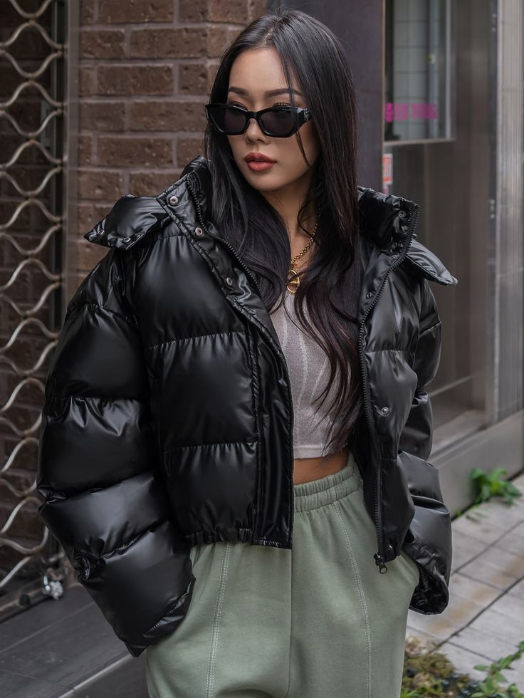 Black Casual Collar Long Sleeve Fabric Plain Puffer Embellished Non-Stretch Winter Women Clothing Classy Baddie Outfits, Baddie Winter Outfits, Winter Mode Outfits, Rock Girl, Looks Country, Hooded Winter Coat, Coat Pocket, Style Noir, Festival Looks