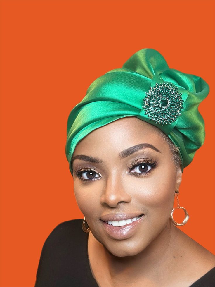 Expertly crafted for a touch of elegance, the JNY-535 boasts a beautiful green turban adorned with a stylish brooch. Perfect for special occasions or everyday wear, this unique accessory adds a sophisticated flair to any outfit. Show off your fashion-forward sense with this stunning piece. Green Headband For Wedding, Green Wedding Headband Hair Accessory, Elegant Green Hair Accessories For Wedding, Elegant Green Hair Accessories For Gifts, Elegant Green Hair Accessories For Gift, Green Headband For Party, Green Headband For Evening Occasions, Green Headband For Evening, Formal Green Headband Headpiece