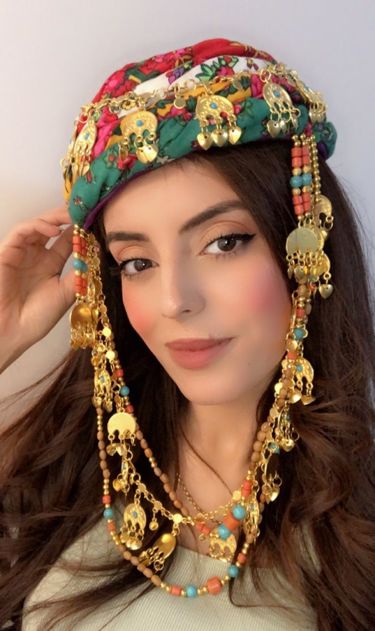 Kordi Dress, Kurdish Accessories, Kurdish Girl, Kurdish Dress, Kurdish Clothes, Asian Bridal Dresses, Asian Bridal, Jewelry Hand, Fashion Hacks Clothes