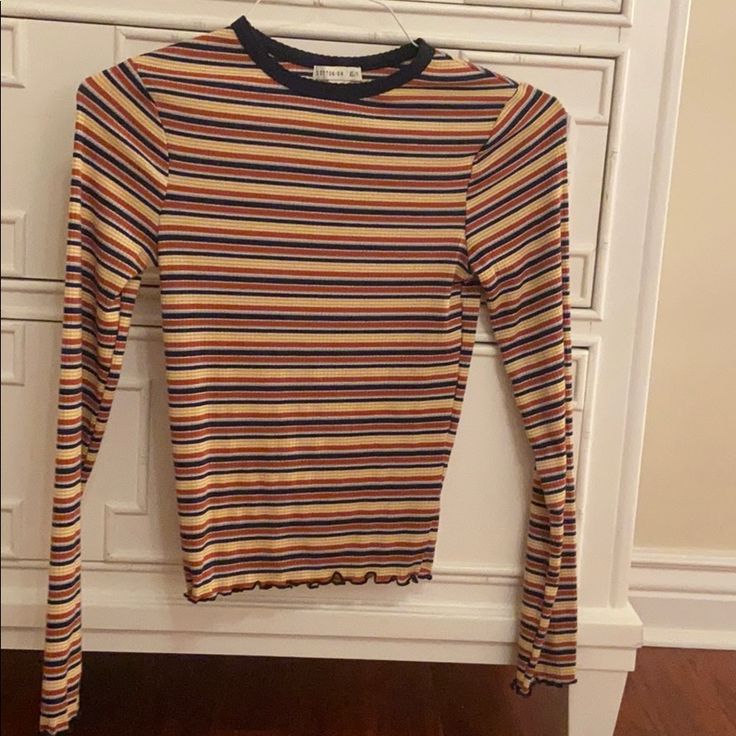 Good Material, Comfy, Cute, Never Worn Yellow Stretch Long Sleeve Top, Trendy Mustard Stretch Top, Trendy Stretch Mustard Tops, Retro Mustard Tops For Fall, Mustard Retro Tops For Fall, Trendy Yellow Long Sleeve Tops, Mustard Long Sleeve Stretch Top, Retro Yellow Top For Fall, Retro Yellow Fall Top