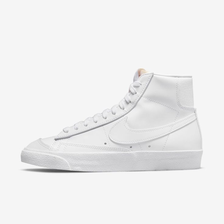 Cool High Tops Nike, Hi Top Nike Shoes, Woman Nike High Top, Nike Air Force Mid 1, Nike Mid 1, Nike 1 Mid, Nike Shoes High Tops Women, Mid Nike Shoes, Nike Air Force 1 Mid Le