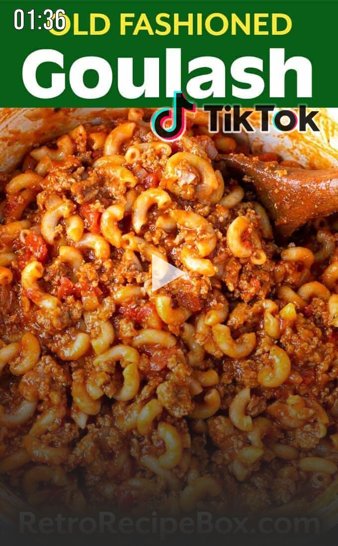 ✓✓✓Old Fashioned Goulash is a deliciously simple comfort food recipe with ground beef...matoes...d macaroni. You may have eaten this retro Goulash recipe as a kid. It is an easy weeknight meal to make...d super kid friendly! ground beef recipes healthy, grou!! Goulash Casserole, Best Swedish Meatball Recipe, Old Fashioned Goulash, Recipe With Ground Beef, Ground Beef Recipes Mexican, Homemade Meatloaf, Goulash Recipe, Ground Beef Recipes Healthy, Ground Beef Dishes