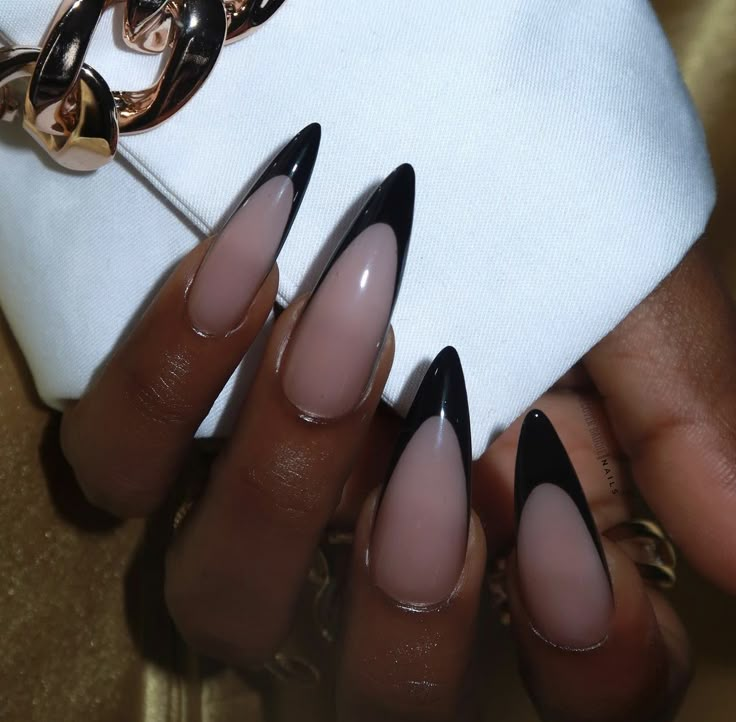 French Stiletto Nails, Black Nails Design, Black Almond Nails, Acrylic Nails Stiletto, Black Acrylic Nails, Stiletto Nails Designs, Girly Acrylic Nails, French Tip Acrylic Nails, French Acrylic Nails