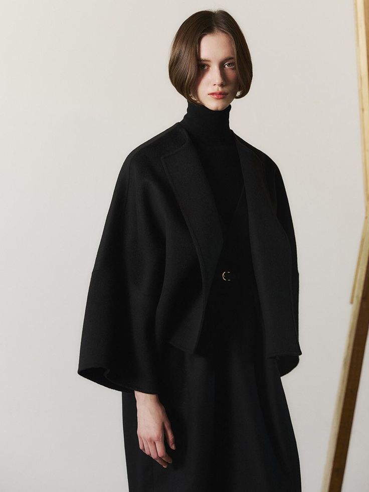 Composition : Wool 90% Nylon 10%Country of Origin : KOREA Black Structured Outerwear For Spring, Structured Black Outerwear For Spring, Chic Cape Outerwear For Office, Structured Black Outerwear For Work, Luxury Black Outerwear For Spring, Structured Wool Outerwear For Evening, Fitted Cape For Workwear, Chic Office Cape Outerwear, Solid Cape Outerwear For Work