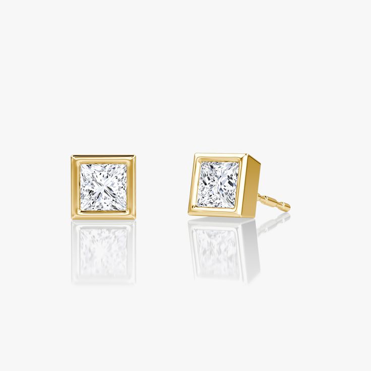 The Bezel Solitaire Studs combine vintage-inspired detail and modern appeal together for a look that’s timelessly elegant. Princess Diamond Earrings, Rose Gold Princess, Princess Earrings, Jewellery Showroom, Princess Cut Gold, Solitaire Studs, Princess Diamond, Engraved Items, Fine Jewelry Collection