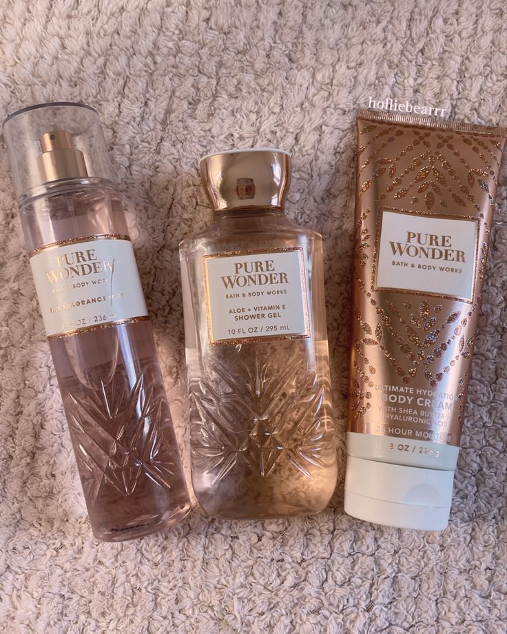 Pure Wonder, Bath And Body Perfume, Bath N Body Works, Bath And Body Work, Bath And Body Works Perfume, Shower Skin Care, Body Smells, Perfume Scents, Perfume Lover