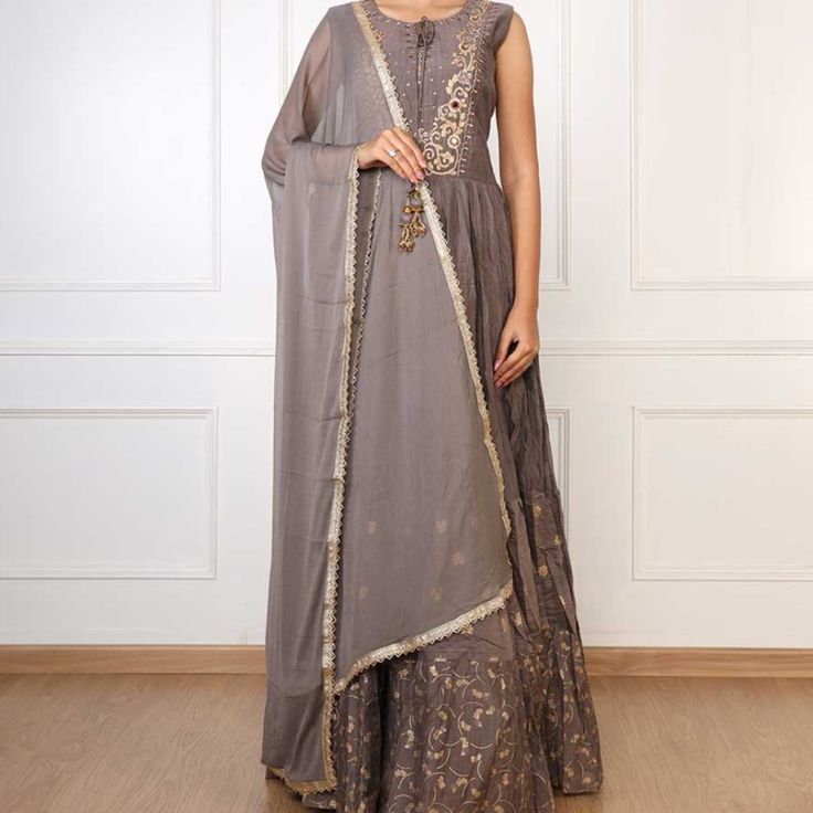 New Indian Size: Large Dress Is Lined Elegant Gray Kurta For Eid, Traditional Gray Kurta For Wedding, Gray Kurta For Wedding And Eid, Traditional Gray Salwar Kameez With Dupatta, Festive Gray Kurta With Dupatta, Gray Anarkali Dupatta For Diwali, Elegant Gray Kurta With Resham Embroidery, Anarkali Gray Dupatta For Diwali, Gray Dupatta For Eid Festivities