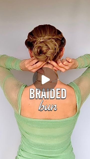 Girl Hair Dos, A Hairstyle, Eye Makeup Techniques, Step By Step Hairstyles, New Hairstyle, Hair Help, Hairstyle Look, Braided Bun, Save For Later