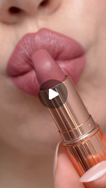 Charlotte Tilbury Pillow Talk Medium, Pillow Talk Charlotte Tilbury, Pillow Talk Medium, Makeup Recommendations, Pillow Talk Lipstick, Popular Makeup, Lipstick Tutorial, Lip Combo, Lipstick Swatches