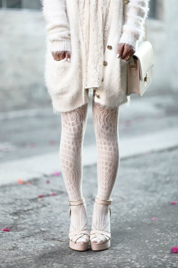 Lace Tights Outfit, White Cashmere Sweater, White Tights, Lace Tights, Tights Socks, Moda Chic, Fashion White, Fashion Tights, White On White