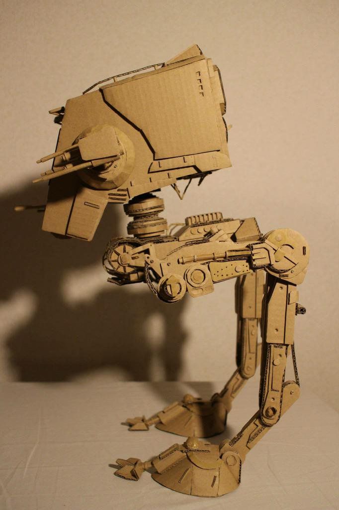 Cardboard Art Sculpture, Cardboard Crafts Kids, Robot Design Sketch, Cardboard Model, Star Wars Crafts, Robot Animal, Cardboard Design, Cardboard Sculpture, Star Wars Vehicles