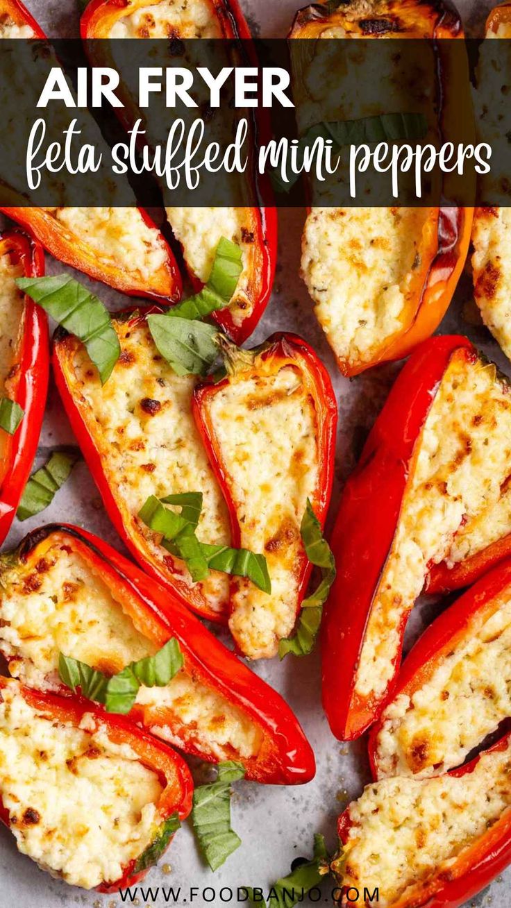 mini peppers stuffed with feta and topped with basil leaves Stuffed Peppers Appetizer, Feta Stuffed Peppers, Mini Peppers Recipes, Sweet Pepper Recipes, Red Pepper Recipes, Fried Goat Cheese, Mini Peppers, Mini Sweet Peppers, Feta Recipes