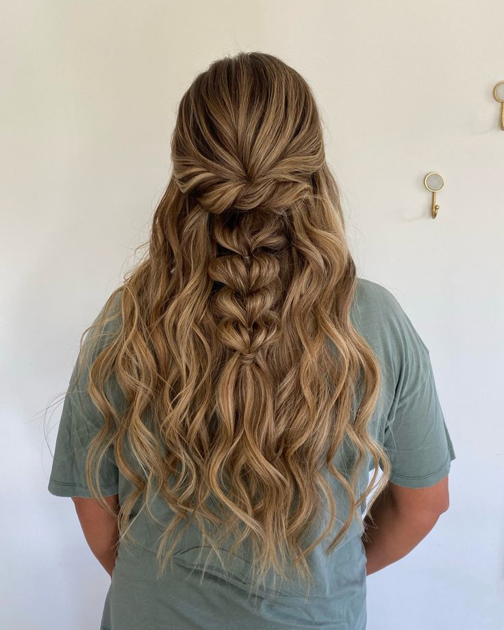 Half Up Half Down Bridesmaid Hair Long Braid, Braid And Curled Hairstyles, Curled Hair With Loose Braid, Half Up Half Down Wedding Braid, Bridal Hair Down Braid, Braided Formal Hairstyles Half Up, Formal Hair Ideas Down With Braid, Homecoming Hair Styles For Long Hair, Braided Curled Hair