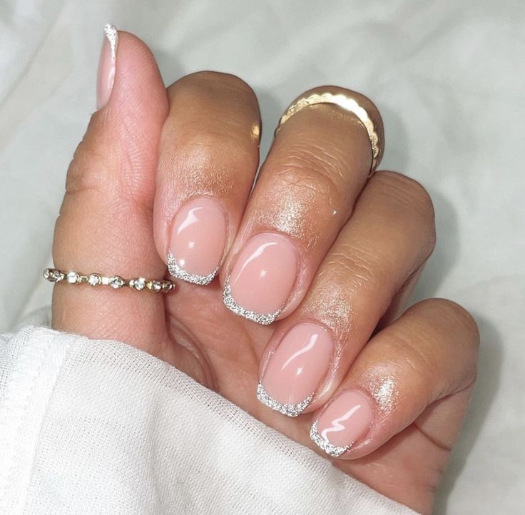 Natural Festive Nails, French Nails Sparkle Tips, Nude Festive Nails, Festive Neutral Nails, Christmas Glitter Tip Nails, Minimalist Christmas Nails Short, Natural Nails With Glitter Tips, French Nail Designs Christmas, French With Sparkle Nails