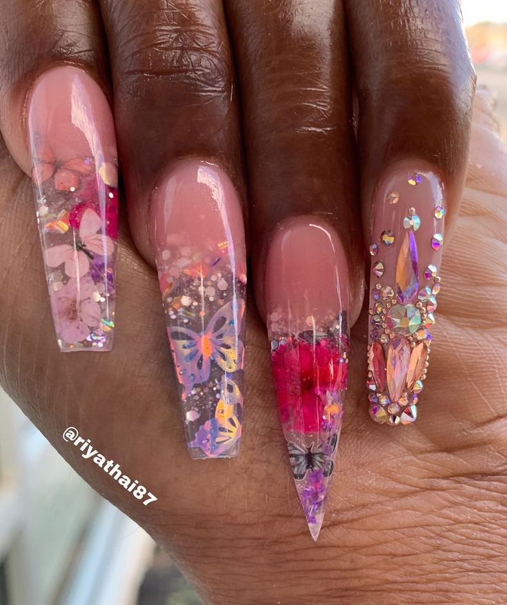 NAIL IDEAS Riya's Nail Salon💅🏻 su Instagram: "For the lovely🦋 🦋 #riyanailsalon #RiyaGelpolish No.223 Nails art accessories Shop RiyasNails.com #Nailpro#cle#fairviewpark" #nails💅 #nails #nailideas #nailslove #nailslover #nailmagazine #gelnail #nailart #naildesign Flowers Inside Nails, Short Encapsulated Acrylic Nails, Acrylic Encapsulated Nails, Nail Designs Encapsulated, Incapcilated Acrylic Nails, Encapsulation Nails, Glass Nails Acrylic, Encapsulated Nail Designs, Nail Encapsulated Design