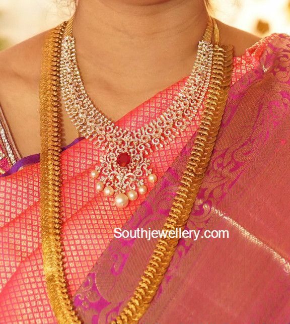 Diamond Necklace and Kasu Haram photo Kasu Haram, Kasula Peru, Diamond Necklace Indian, Indian Jewellery Gold, Gold Bridal Necklace, Gold Jewelry Simple Necklace, Gold Necklace Indian, Gold Necklace Indian Bridal Jewelry, Diamond Necklace Designs